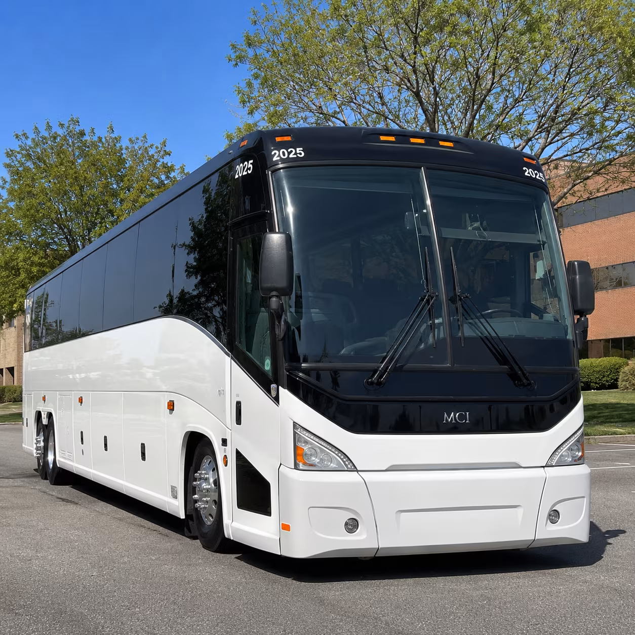 corporate shuttles to flint bishop international airport fnt